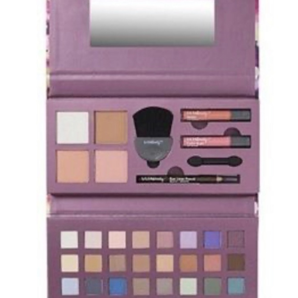 Trifold Make-up Pallet w/ Mirror 💋 Floral 💐 Design Casing 💐